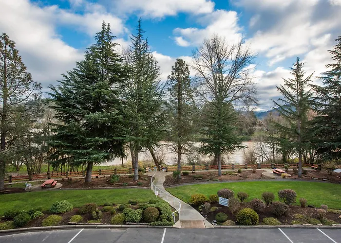Motel: Riverfront Inn Roseburg